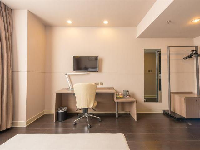 Bedroom 2, TOWO Shangpin Hotel (Shenzhen Bitou Subway Station), Shenzhen