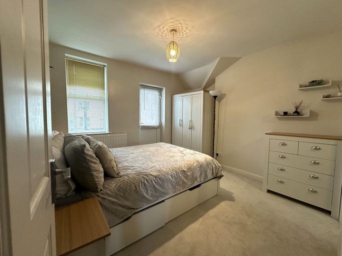 Bedroom 2, Bright Seaside Apartment With Stunning River Views, Wirral