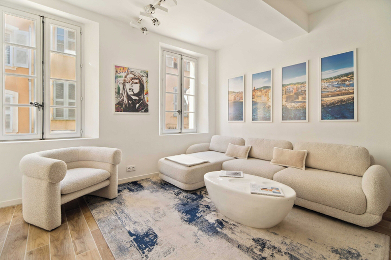 Living area 2, Elegant Appt- AC- 1br/2p - Centre St Tropez, Var