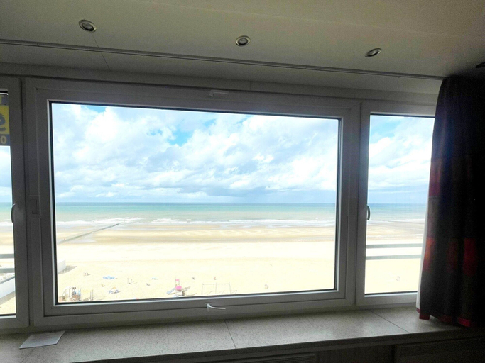 View from property 4, 2-bedroom Apartment, by the Coast, West-Vlaanderen