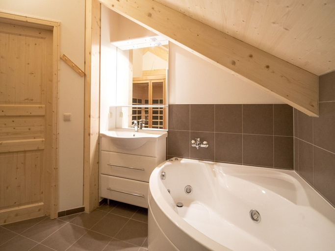Bathroom, Chalet With Sauna and hot tub, Murau