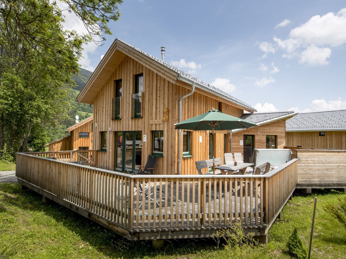 Others 1, Attractive chalet with whirlpool, Murau