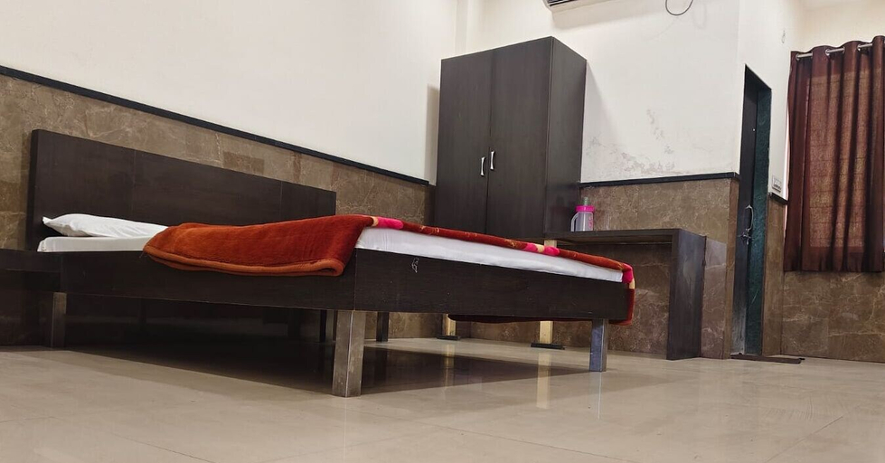Bedroom 5, Agrawal Bhawan, Ujjain