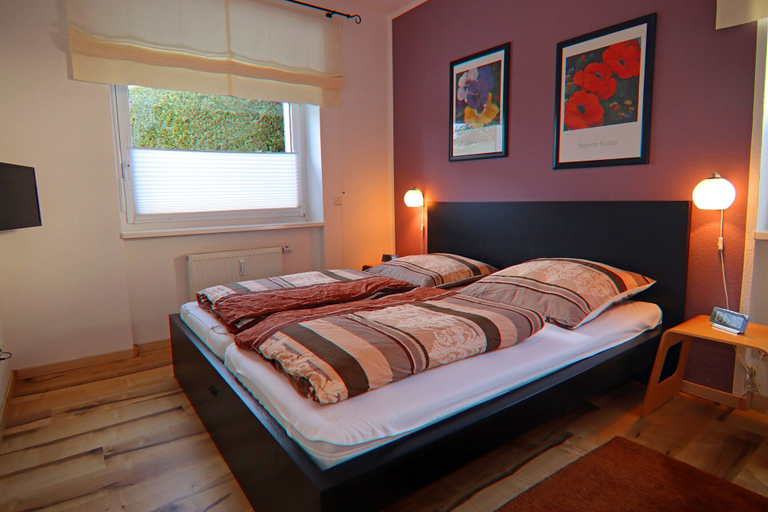 Room 2, Stylish Ground-floor Stay, Ostholstein
