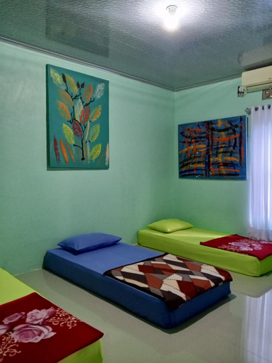 Bedroom 2, Air Manis Secret Surfcamp, Padang