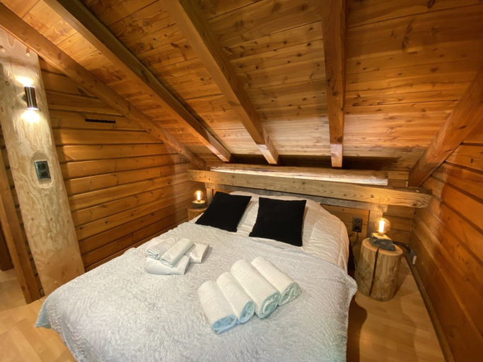 Room 4, Chalet in La Bresse With Mountain Views, Vosges