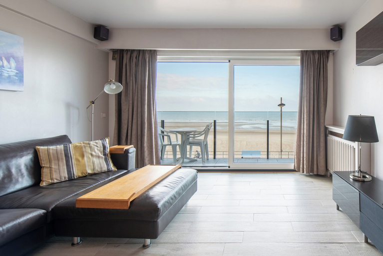 Living area 5, Apartment in Middelkerke With Sea View, West-Vlaanderen