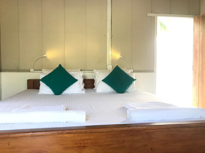 Bedroom 2, Salt Bay Kite and Dive Resort, Kalpitiya