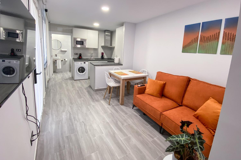 Others 3, Pregonero Urban Suites - Naranja, Soria