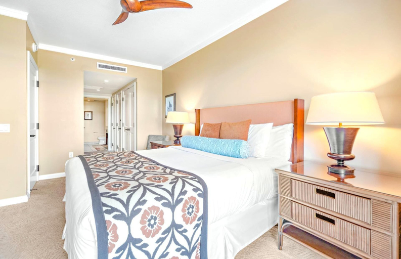 Room 1, Honua Kai Konea Collection by KBM - 3 Units on same floor (812/816/820), Maui