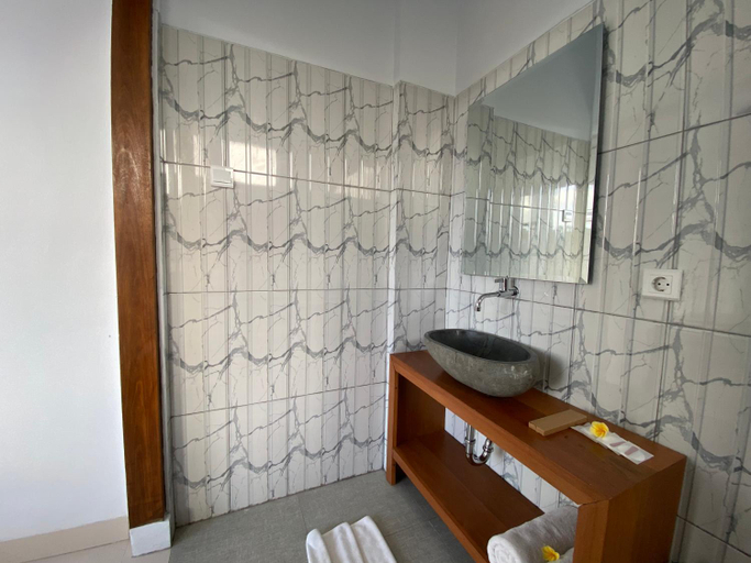 Bathroom 2, Penol House, Gianyar
