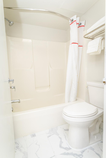 Bathroom 5, Philadelphia Suites-Extended Stay, Philadelphia