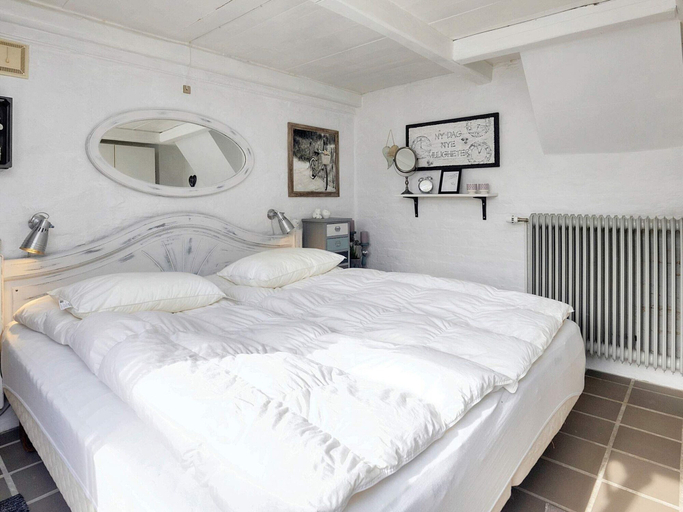 Room 5, 6 Person Holiday Home in Lokken, Jammerbugt