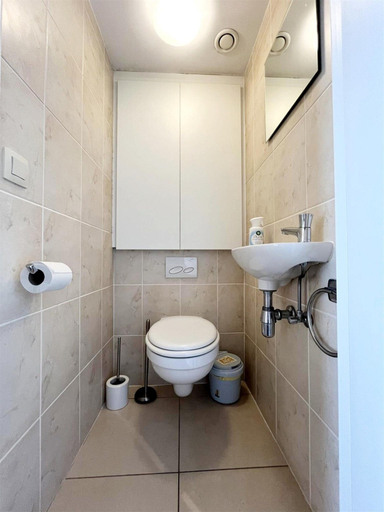 Bathroom 2, Apartment in Wenduine With Stunning Sea Views, West-Vlaanderen