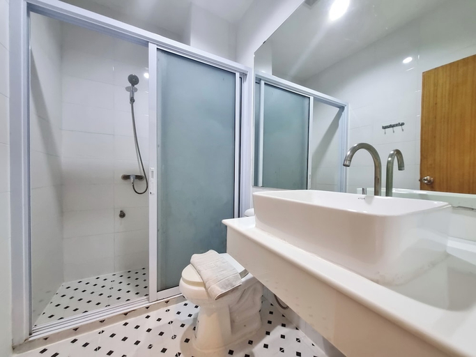 Bathroom 3, Mar24 Koh Tao Hotel, Ko Phangan