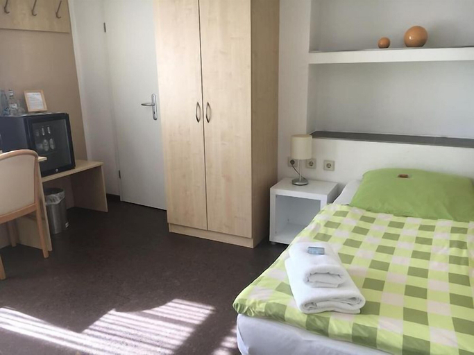 Bedroom 2, Adam Hotel - Giesen, Hildesheim