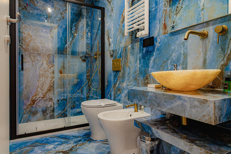 Bathroom 4, Historical Center, Rome