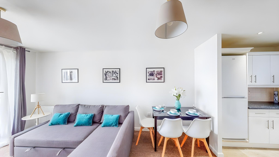 Others 4, Tamblin Lodge - Fresh, Modern Apartment, Hertfordshire