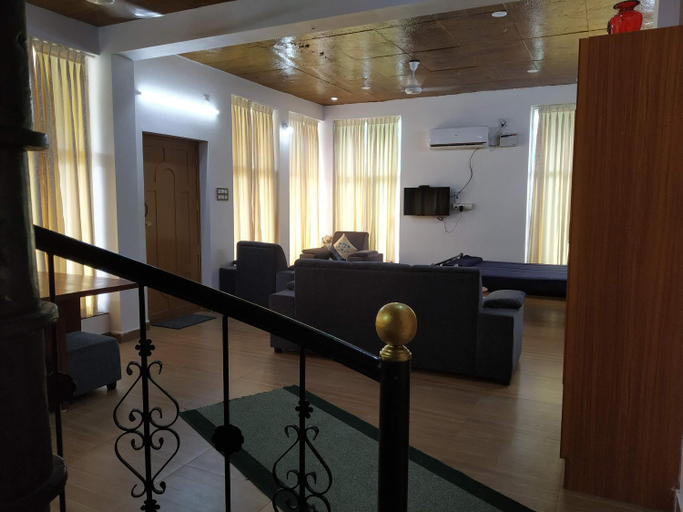 Others 4, Waves Beach House, Puducherry