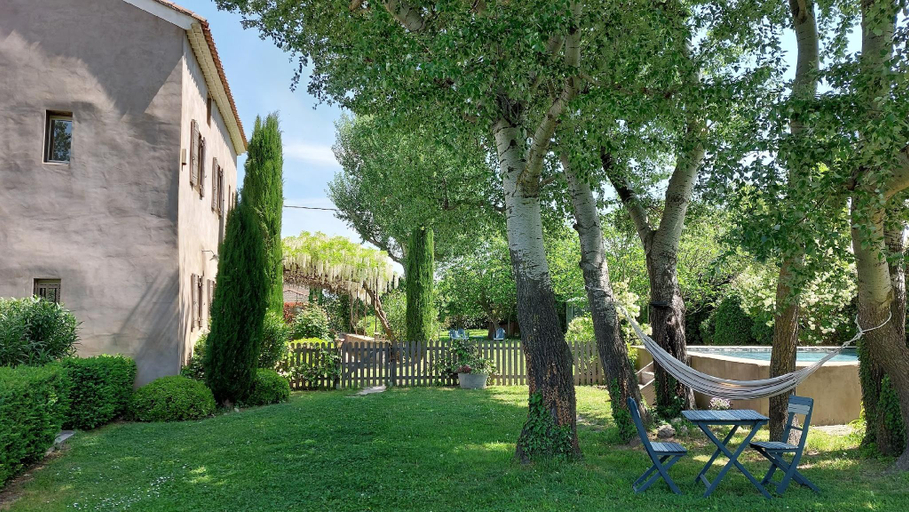 Others 5, Le Mas Des Bardes, Vaucluse