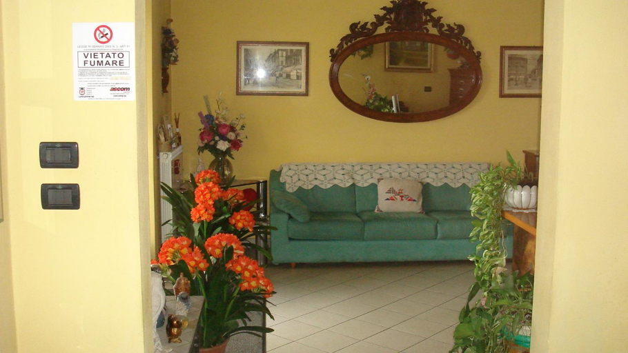 Public Area, Albergo Il Gufo, Parma