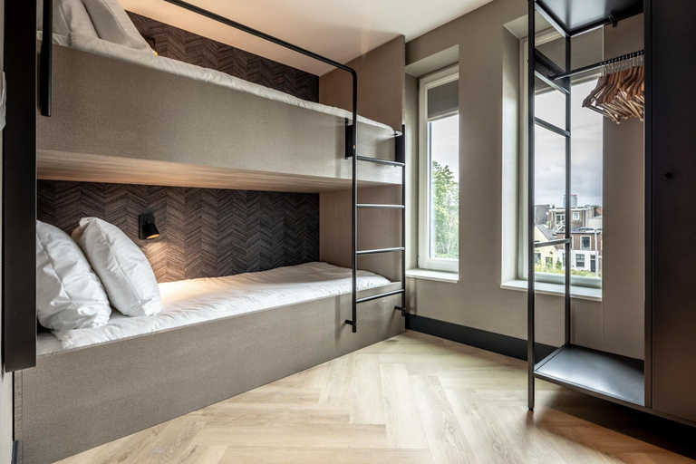 Room 2, Family Apartment w/ Bunk Beds, Delft