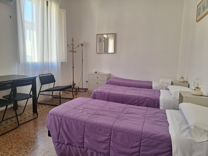 Bedroom 2, sleep easy, Florence