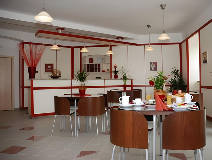 Food & Drinks, Hotel Ostrov Garni, Nymburk