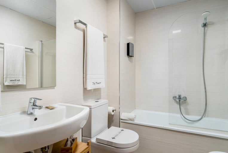 Bathroom 3, Suites Del Pintor, Málaga