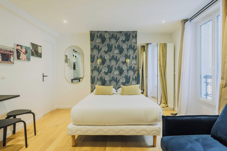 Room 3, Modern Studio - 4P- Sacre-coeur, Paris
