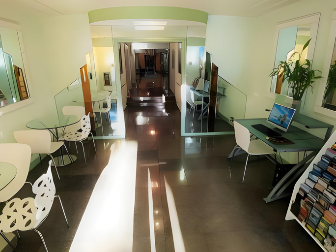 Others 5, Hollywood Celebrity Hotel, Los Angeles