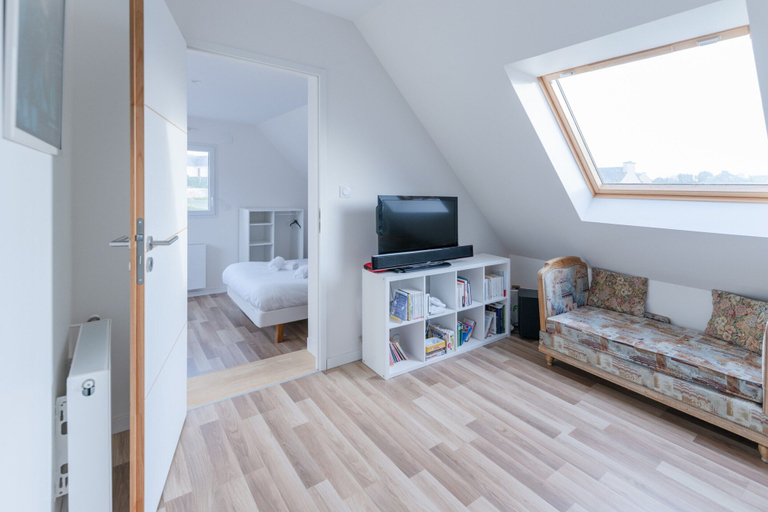 Room 4, Holiday Home in Saint-pabu Near Beniguet Beach, Finistère