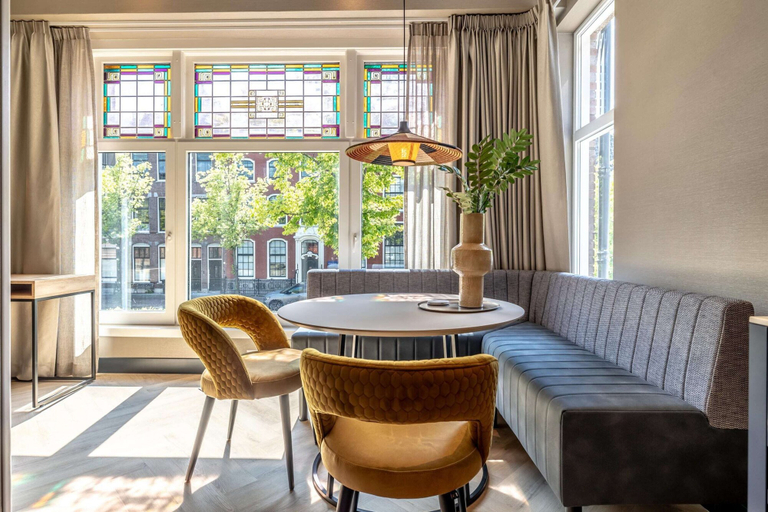 Dining 2, Beautiful Apartment, View of Delft Canal, Delft