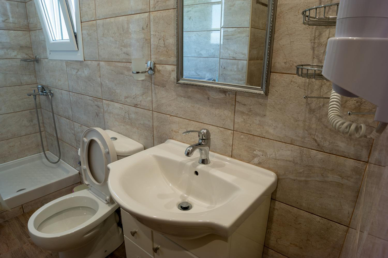 Bathroom 5, Rea Hotel, Central Macedonia