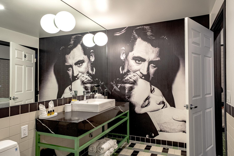 Bathroom 4, The Hollywood Franklin Hotel near Universal Studios, Los Angeles