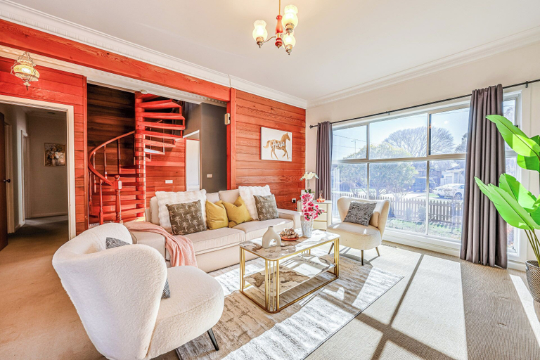 Interior 4, StayAU Private Two-Storey 6 Beds House Wendouree, Ballarat  - Inner North