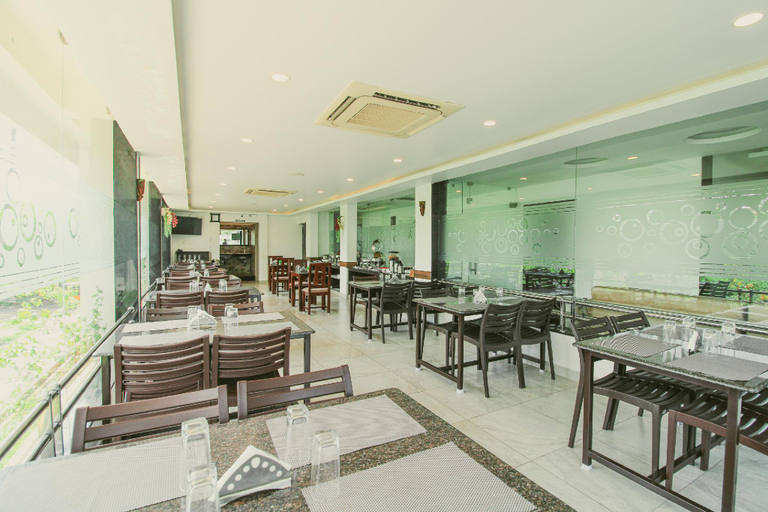 Food & Drinks 5, White Pearl Residency, Viluppuram
