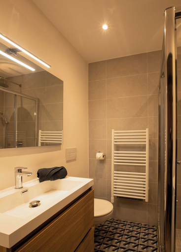 Bathroom 4, Charming Studio - 2P - Heart of Saint-tropez, Var