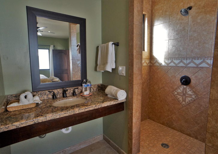 Bathroom 3, Cerritos Beach Inn, La Paz