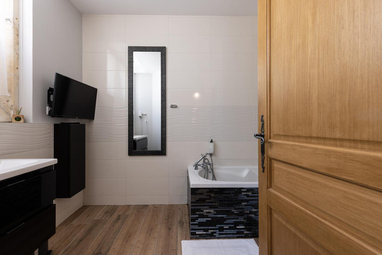 Bathroom 3, Chateau Pellisson, Charente