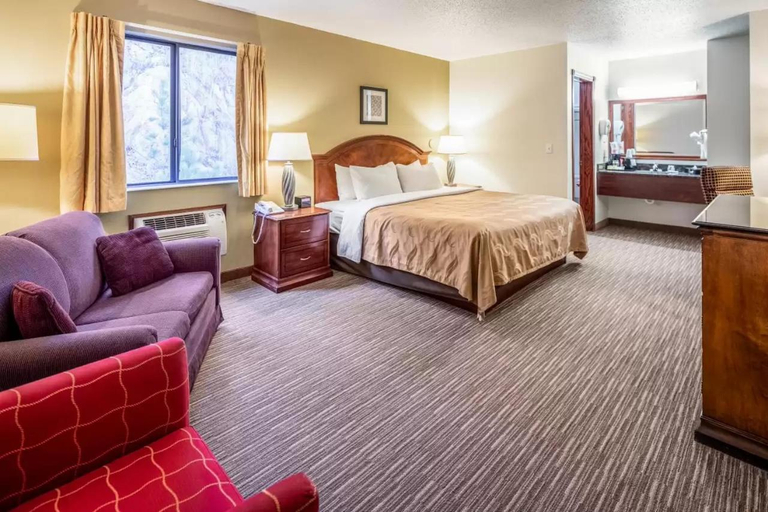 Bedroom 3, Quality Inn Keystone near Mount Rushmore, Pennington