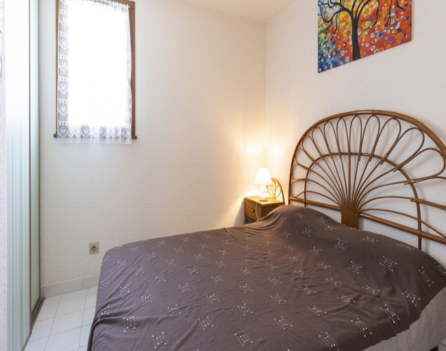 Room 4, House in Agde Near Beach & City Center, Hérault