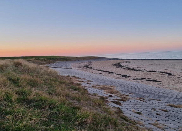View from property 4, Nice Holiday Home With Garden Near Beach, Kapelle