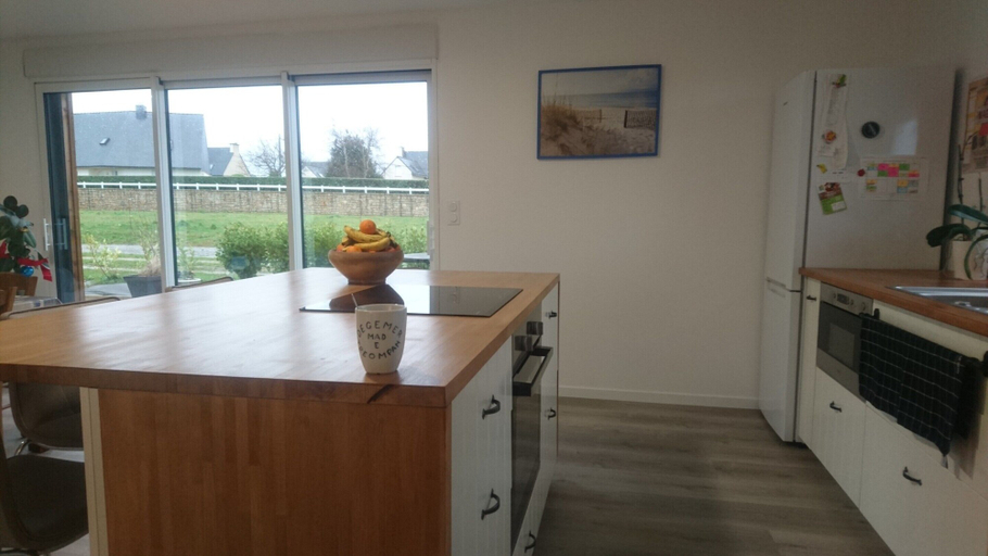 Private kitchen 2, Charming T4 Near the Beach, Finistère