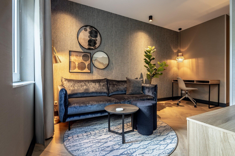Living room 4, Spacious Apartment Retreat, Delft