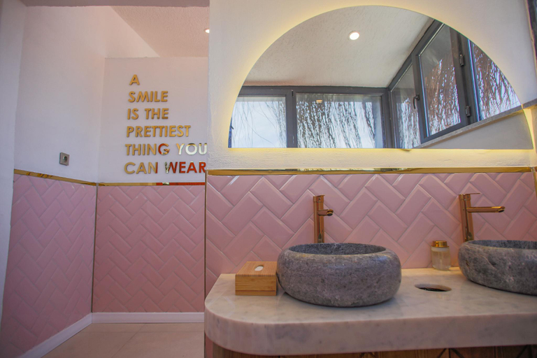 Bathroom 3, Glenn Hotel & Beach, Ayvacık