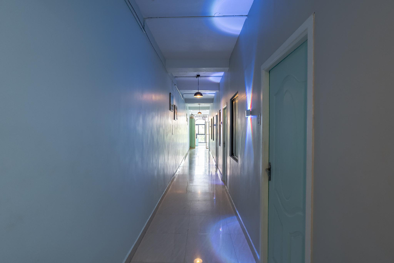 Public Area 2, Hotel Les Hues, Puducherry