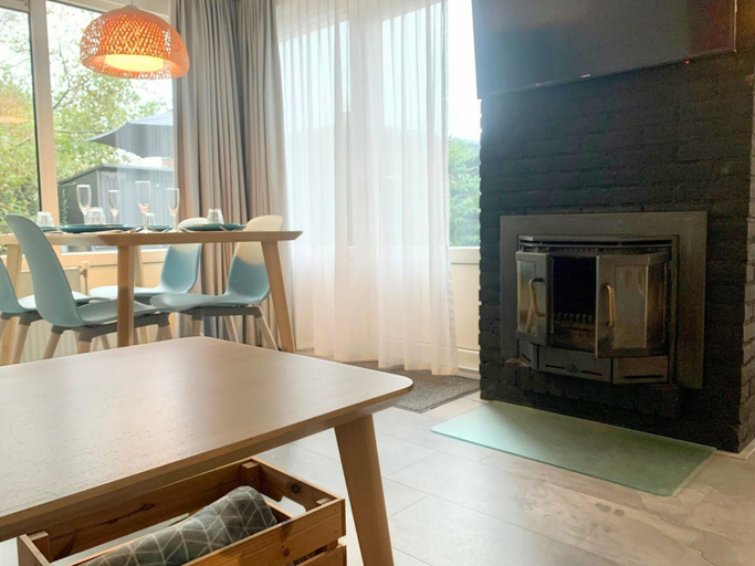 Dining 3, Modern Bungalow Near Beach, Forest, Zijpe
