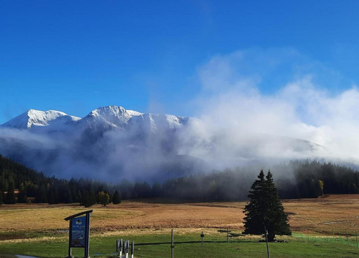 View from property 2, Ski Access in Chamrousse, Isère