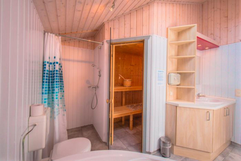 Bathroom 3, Exklusives Skandinavisches Ferienhaus, Mecklenburgische Seenplatte